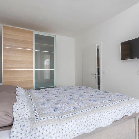 Apartmani Natalija1 Porec Ruang foto